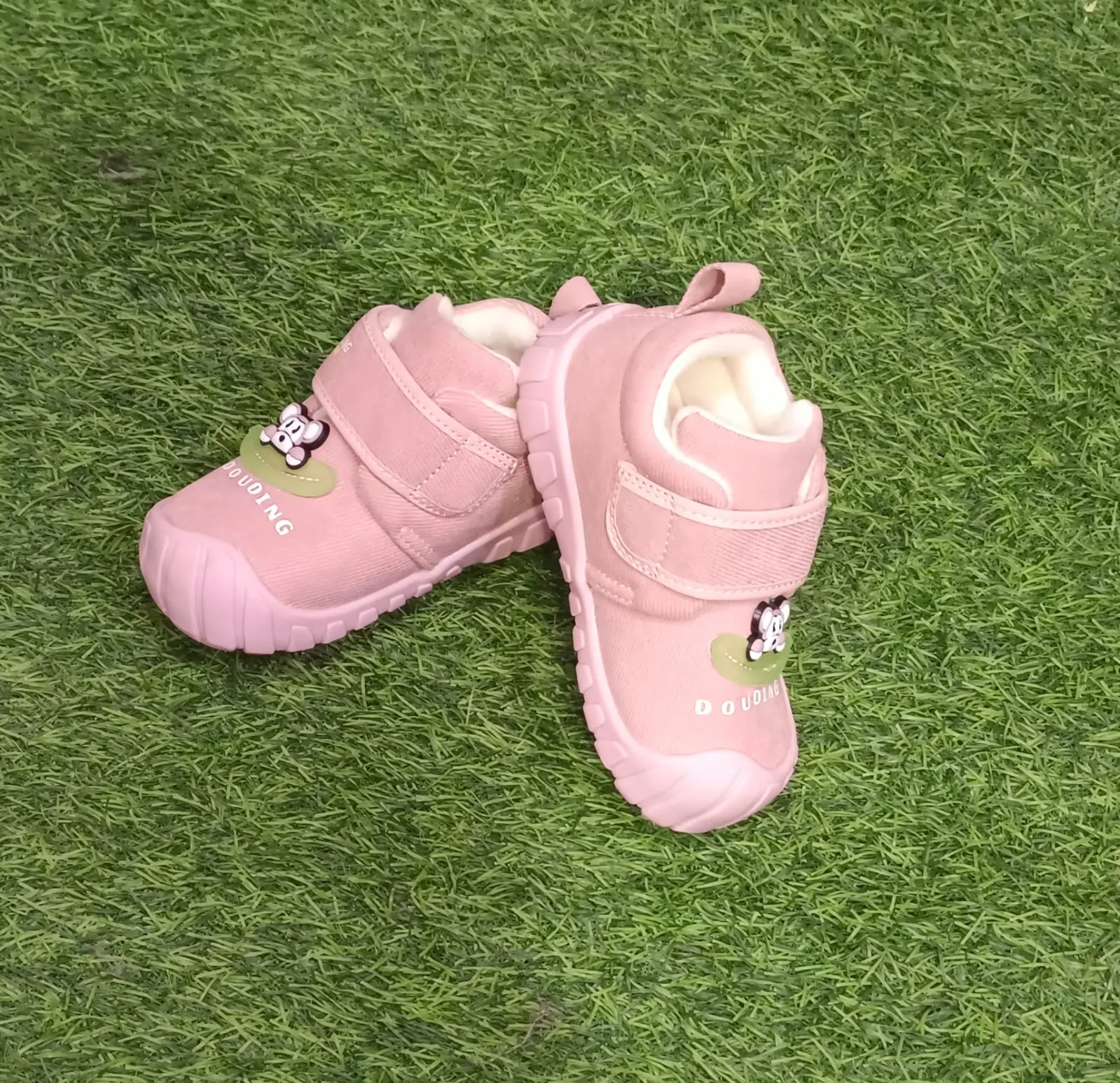 Baby Girl Sneaker Shoes In Amazing Design