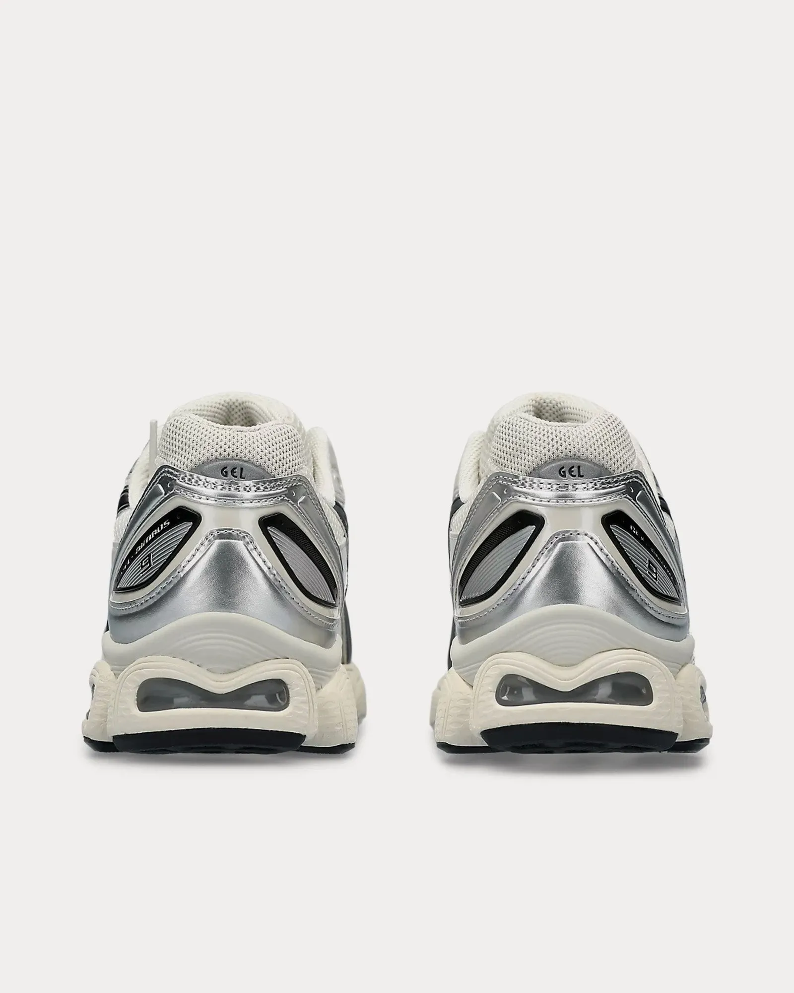 Gel-Nimbus 9 Cream / Black Low Top Sneakers