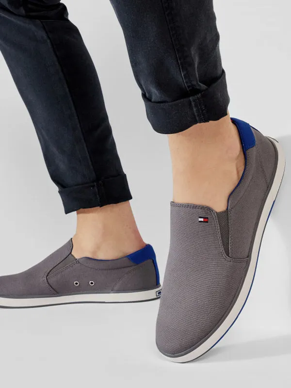 Iconic Slip On Sneak