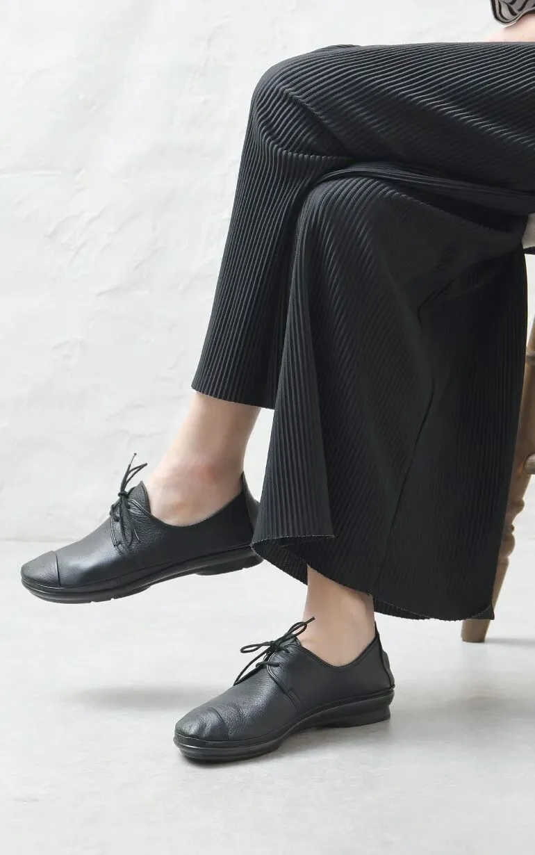 Shoes (blend in as soon as you put them on)