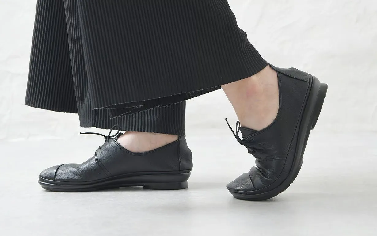 Shoes (blend in as soon as you put them on)