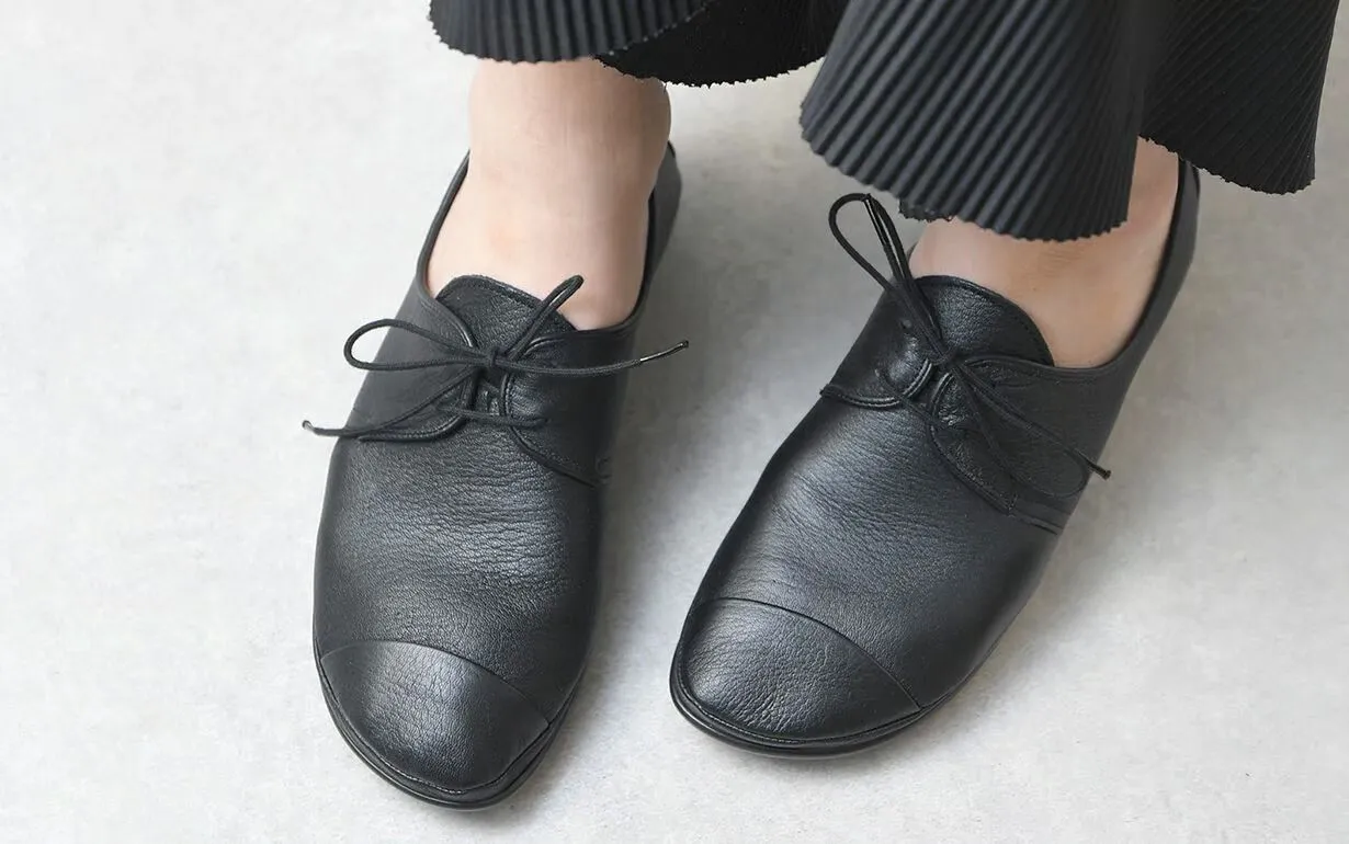 Shoes (blend in as soon as you put them on)