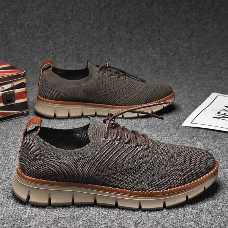 Slip-on breathable mesh running sneakers