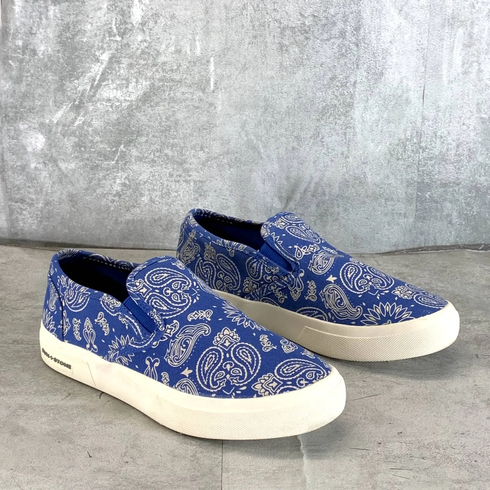 SUN   STONE Men's Navy Paisley Reins Slip-On Sneakers SZ 7./5