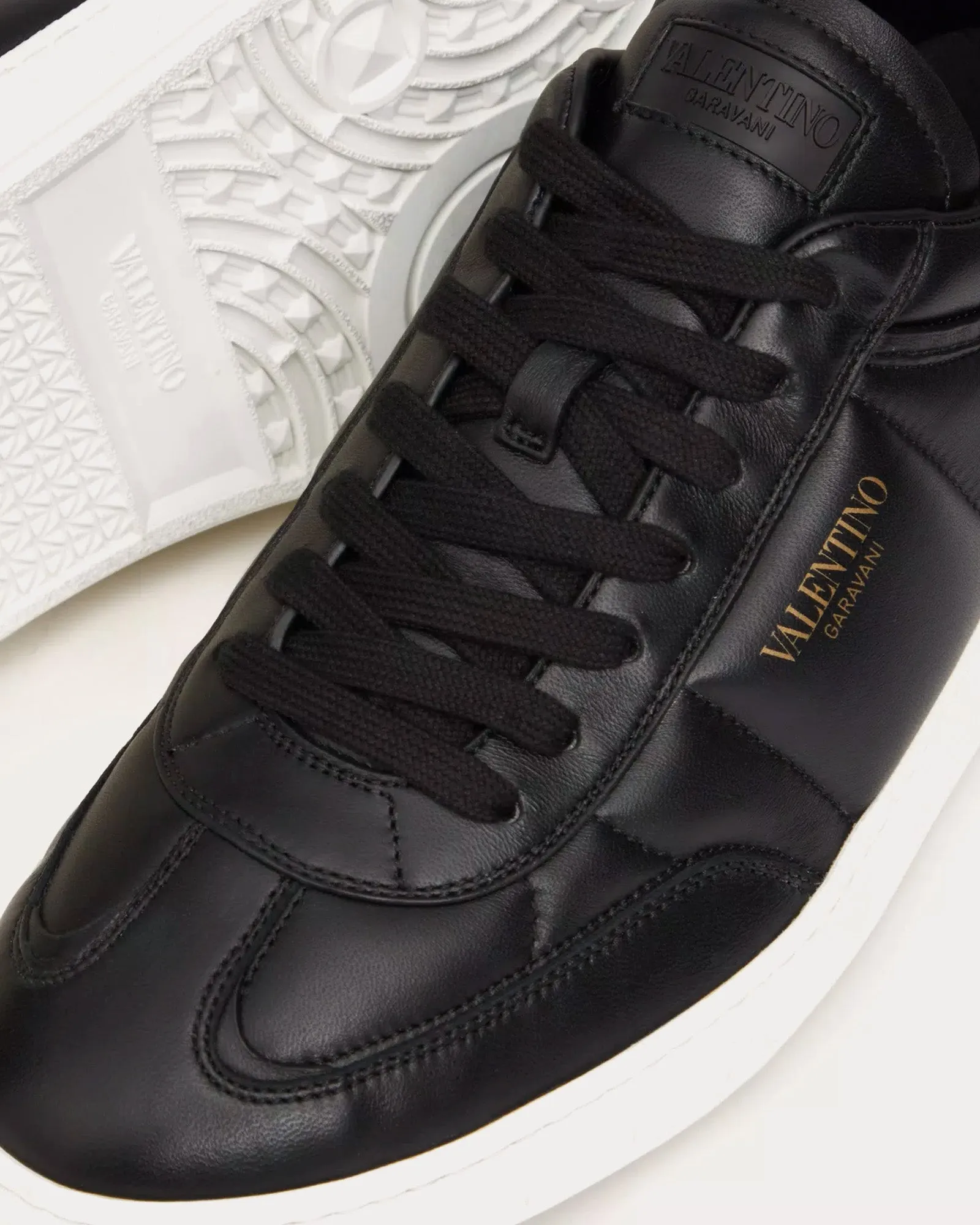 Upvillage Nappa Leather Black Low Top Sneakers