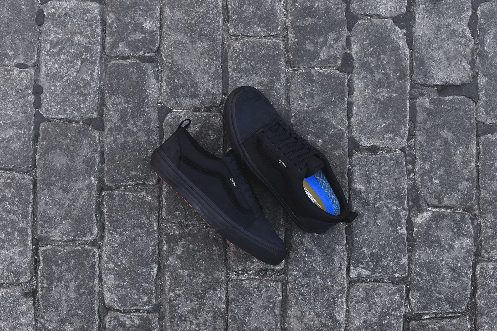 VANS X GORE-TEX OLD SKOOL MTE - BLACK